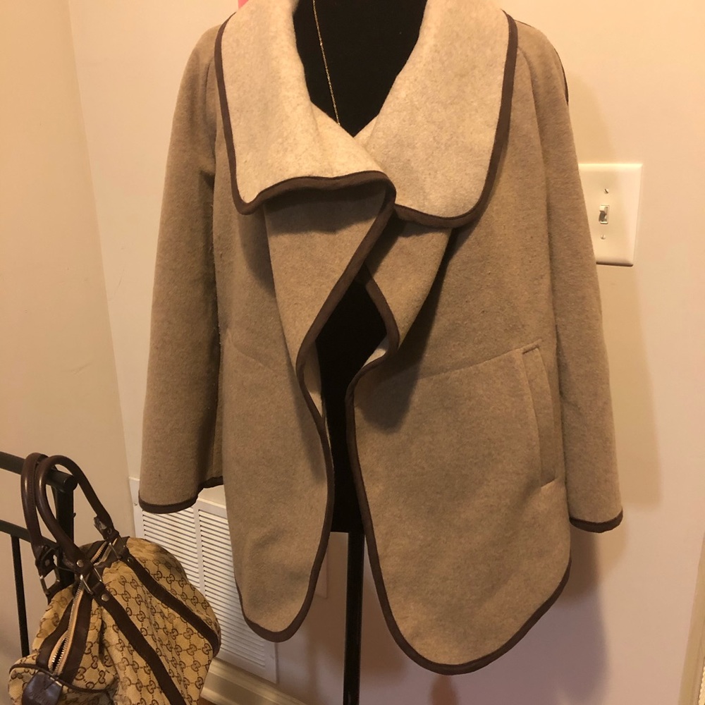 Cape/kimono style